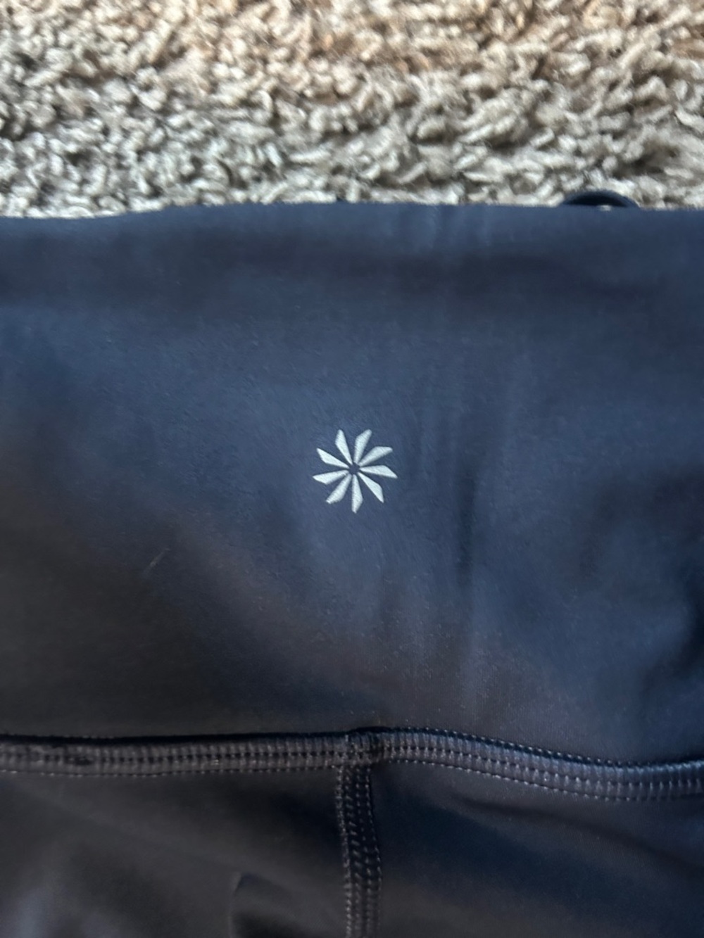 Women’s Navy Rainer cargo legging - Picture 4 of 5